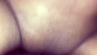 me follo a mi amiga a verla con su piyama muy sexe le folla si co�o