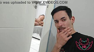 Fui visitar meu amigo e peguei ele no flagra com a esposa