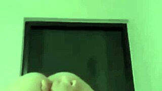 Doña mary gets aroused and sends nude photos