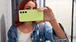 casada com fogo mostra bunda para o motorista de aplicativo tarado que acabam fudendo na rua em publico