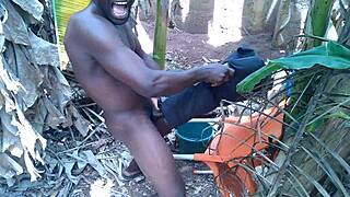 I'm masturbating hard to cum this Easter for my fans.