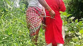 Girlfriend Having Fucking In Outdoor Forest