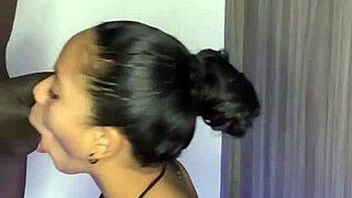 she just wants to suck a good meat dildo in amateur couple scene