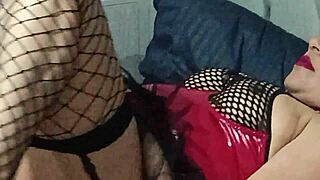 Hidden camera: my sister-in-law masturbates and offers her ass until she cums. Want to try?