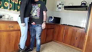 Quickie in the kitchen