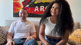 Behind the scenes, Rosxana Gutierrez chats with Andres Acosta.