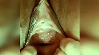 HUGE GAPING CUNT STRETCHED BY FINGERS AND HANDS