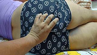 Collage girl puja gets her sexy ass massaged