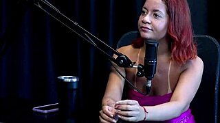 Ruiva Safada Mostra Seu Cu Depois De Dizer Que O Esposo Sugeriu A Entrada No Meio Liberal Gosta De Pau Grande E Grosso E Não Assiste As Cenas Bruna Ferrari Watch On Sheer Red