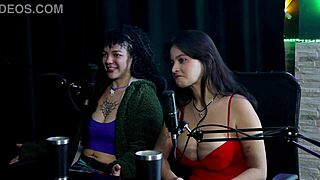 Se tornou famosa na cidade o pai viu seu vídeo pelada levou cuspida a buceta não aguenta sexo forte e o ex - faroraf watch on sheer red!