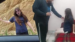 Ay, duele pequeña e inocente chavita putipobre de tijuana le da las nalgas a un viejo por apoyo económico real no fake