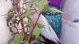 Priyanka Aunty Delivers Super Blowjob