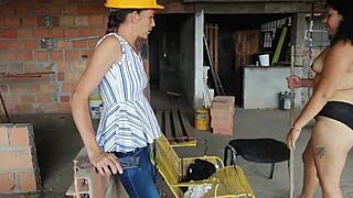 O a mi empleada para que me lama mi coño viejo, fucking with dildo and toys