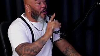 Se tornou famosa na cidade o pai viu seu vídeo pelada levou cuspida a buceta não aguenta sexo forte e o ex - faroraf watch on sheer red!