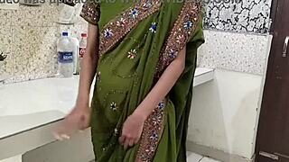 Indian Hot Stepmom Has Dirty Sex With Stepson In Kitchen With Clear Audio