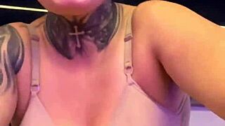 meu personal da academia ficou com tanto tesão que não aguentou e me fez chupar o pau dele ate eu vomitar engasga na pica grossa sua puta safada chupa essa porra