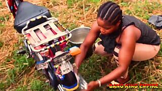 African wife queen enjoyed big dick ex in ghetto fun 😎