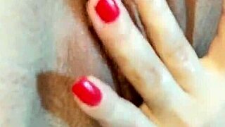 Juicy Rich Babe Bursts In Orgasm