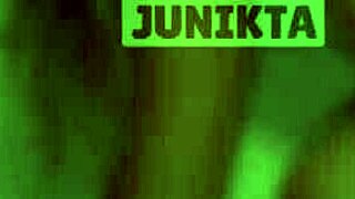 Even If Your Girlfriend Is Asleep, It Doesn't Mean You Can't Be Close