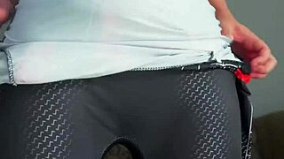 Miles Morales Homem Aranha Cosplay Jerking Off And Cumming A Lot - Thick Cum