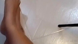 i got a feet fetish and i love fingering them