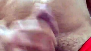 yuri ga�cho - brazilian bear amateur handjob and big cumload