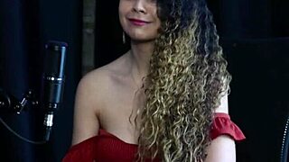 Come�ou pra deixar de ser clt n�o faz hard � h�tero mas grava com mulheres e � acompanhante - charllottye sheer red