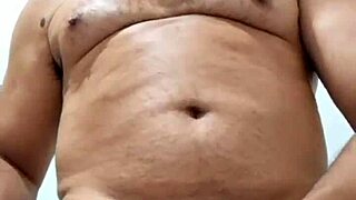 yuri ga�cho - brazilian bear amateur handjob and big cumload