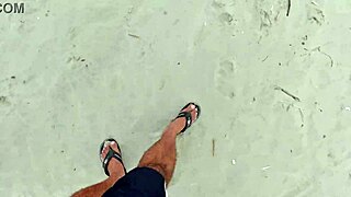 Aventura na praia lukas enfiou o pau na buceta da safada magrinha at� o fim