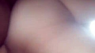 Follando Con Mejor Amigo De Mi Esposo En Hotel Mientras El Ve Por Video Llamada