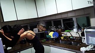 Wow, a suruba rolou solta com as quatros putinhas safadas!