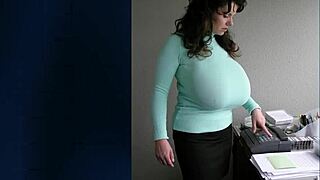 Huge Boobs Bbw Chubby Milf Group