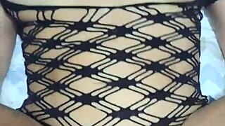 fumar me pone caliente y no puedo aguantar las ganas de chupar verga y tener una enorme polla en mi culo sexo con mi hermanastro sin preservativo fumando en mi habitacion leche en mi pussy y en mi culo