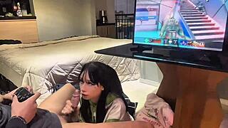 Ecstatic blowjob during Call of Duty 3 with Amberzinha