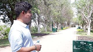 Venezolana Culona Sale a Correr y Tiene Sed de Leche Vista Previa