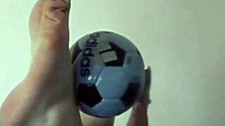 hot teen piper fawn shows pretty feet nude