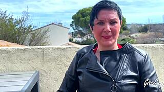 Nina milf coquine raffole de sexe hard 😈