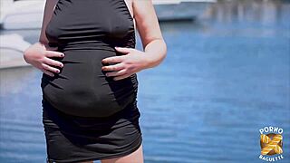 Leila milf coquine gets taken by two cocks