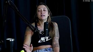 Flor de Damiana's slutty interview with Vovó Moai