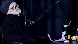 Flor de Damiana's slutty interview with Vovó Moai