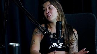 Flor de Damiana's slutty interview with Vovó Moai