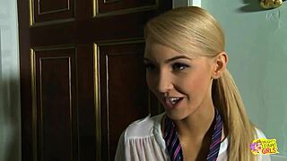 the irresistible blonde decided to give her hot girlfriend an unforgettable ass licking