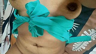 casero bien rico para mis fans le doy masajes a mi co�o y mis grandes tetas 😏