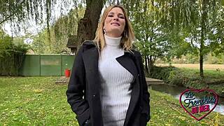 Rose magnifique blonde de 22ans adore le sexe