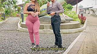 Sexo con mi hermanastra - danna paola mi hermosa hermanastra tiene un enorme culo