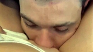 sexo gostoso com a novinha do bucetao parte 1