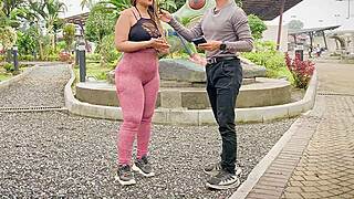 Sexo con mi hermanastra - danna paola mi hermosa hermanastra tiene un enorme culo