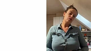 were on a date and you see this pic in my phone would you stay or would you leave after finding out im addicted to pegging