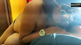 gorda madura se coge a joven mi primera vez chupando polla de otro hombre que no es mi marido �espero que te guste