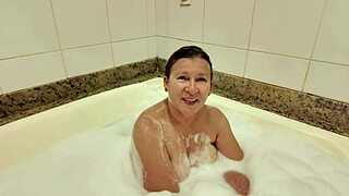 Sex in hot tub with friend's mom hope he doesn't find out Mya milf